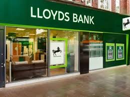 Lloyds Bank handing out £250 for free to customers from today in 'best ever' deal