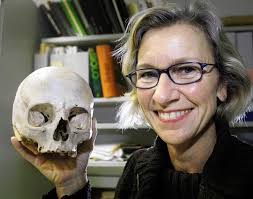 BZ-PORTRÄT:Die Anthropologin <b>Ursula Wittwer</b>-Backofen hilft der Universität <b>...</b> - 52368262