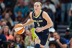 Paige Bueckers Dominates! WNBA Rookie of the Year Crowned! - Imagen principal del artículo