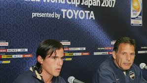 Fútbol uruguayo de luto: Homenajes a Miguel Ángel Russo