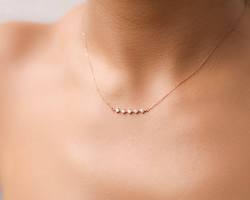 Image de Minimalist jewelry for women