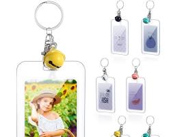 acrylic keychains with photos of various fishの画像