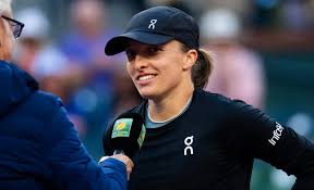 Iga Swiatek says who she thinks is the Roger Federer of the WTA Tour, ‘she’s an amazing player’