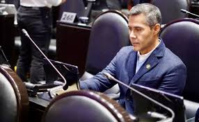 Carlos Ulloa, en la mira de la oposición: PAN exige investigación patrimonial y PRI comparecencia
