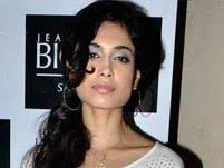 Sarah Jane Dias, Lisa Haydon And Others At The Launch Of Jean Calude Biguine Salon And Spa - sarajanedias-1a