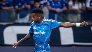 Keny Arroyo: Estrela do Cruzeiro Quebra Jejum de Gols?