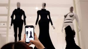 El Museo Metropolitano inaugura una exhibición que promueve la diversidad antes de su gala anual