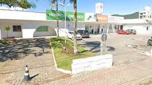 Bebê de 45 dias morre e investigação apura suposta relação com superdosagem de remédio em hospital de SC