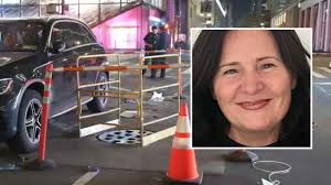 56-year-old woman dead after falling into uncovered manhole in Midtown NYC