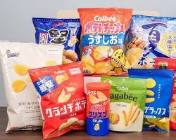 様々な種類のポテトチップスの画像