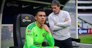 Luis Ángel Malagón vuelve a la banca pero TUDN confirma que no está en los planes de Almada