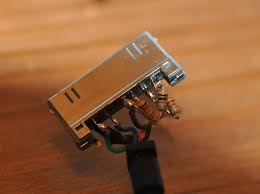 Résultat de recherche d'images pour "ipad 30 pin connector voltage"
