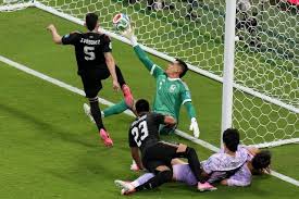 Raoul Langhel, a Mexican spider born in 2000 who blocked Cho Kyu-sung's perfect header. He managed t..