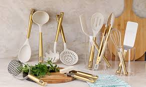 Dollar General to Launch Exclusive simmer & stir Kitchenware Brand