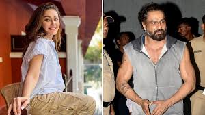 Shefali Jariwala cremated in Mumbai, husband Parag Tyagi breaks down while saying final goodbyes | Bollywood – Hindustan Times