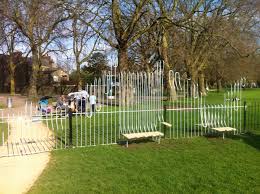 Résultat de recherche d'images pour "fence london"