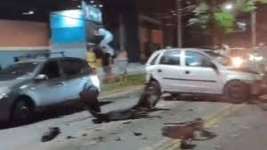 Acidente com cinco veículos deixa quatro feridos em São José dos Campos