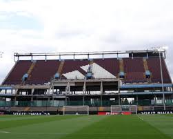 Aston Villa v Arsenal: Premier League – live