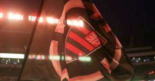 Rasteira em Ceni: Flamengo se arma para fechar com joia do Bahia como 1º reforço da era Jardim