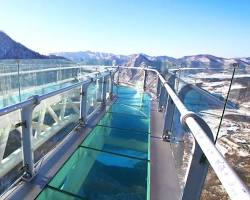 강원도 정선 병방산 군립공원 병방치 스카이워크 전경, AI로 생성