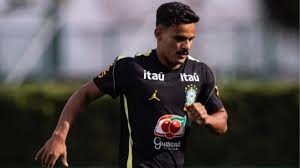A reação de 3 jogadores do Cruzeiro à primeira imagem de Kaiki na Seleção