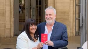 ¡David Lebón da el sí! Boda íntima con su manager tras 15 años - Imagen principal del artículo