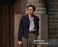 Timothée Chalamet Marty Supreme movie set photo resmi