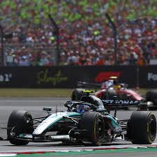 Pole Position: Leclerc e Hamilton dando uma 'mãozinha' para Antonelli: o que esperar do GP
