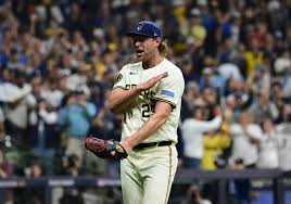 Mets, Yankees Eye Brewers' Reliever Trevor Megill