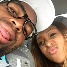 Kaizer Chiefs captain Itumeleng Khune (26) and TV presenter Minenhle Dlamini (23) are finding time to show off their love despite both having busy schedules ... - Khune_Minnie