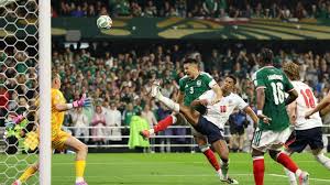 Cesar Montes replaced by Edson Alvarez at halftime of Mexico vs. England