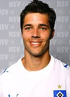 Playing the role of Maxi Rodríguez was American Benny Feilhaber who booted a beautiful shot over a diving Oswaldo Sánchez. - benny