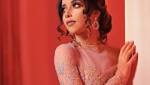 للمرة الاولى فستان سهرة يظهر