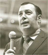 Tuesday was the 20th anniversary of the death of Hall of Fame broadcaster Dan Kelly. - dan_kelly