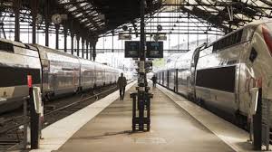 Pourquoi le week-end du 1er-Mai s'annonce perturbé à Paris et Lyon ?