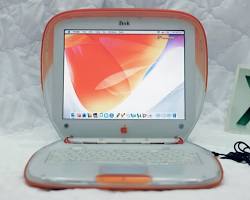 Image of Clamshell iBook G3