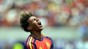 "Lamine no tiene que pelearse con Mbappé, con Haaland..."