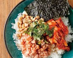納豆ご飯 キムチと海苔の画像