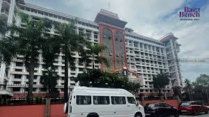 कुंभ मेला वायरल गर्ल को मिली सुरक्षा, केरल हाई कोर्ट ने अपहरण के मामले में दिया आदेश