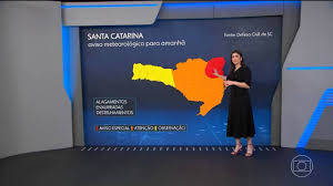 Defesas civis de Santa Catarina e Paraná alertam para chuva intensa