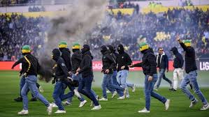 Nantes-Tolosa, partita sospesa definitivamente dopo l'invasione di campo dei tifosi