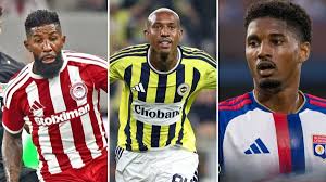Champions League define as equipes participantes dos playoffs