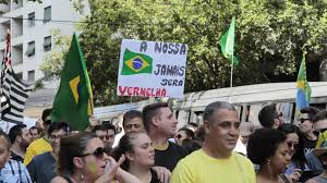 Resultado de imagem para fotos das manifestacoes contra dilma