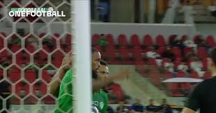 Toney erzielt einen Hattrick gegen Al Fateh