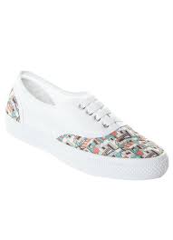 Resultado de imagem para LOOK COM tenis branco feminino