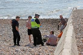 Coronavirus Brighton: Beach empties after morning warning ...