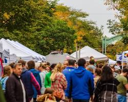 Lincoln Square Ravenswood Apple Fest in Chicago