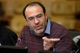 مدیریت نادرست موجب نابودی زمین‌های پایین دست زاینده رود شده است