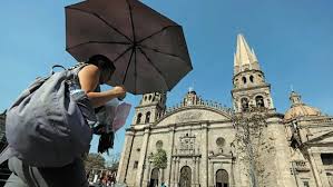 Ola de calor en México: Se registran temperaturas de hasta 45 °C en varias regiones