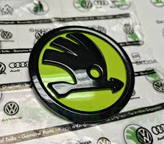 Octavia IV - original Skoda emblem - I.N.T. version ...